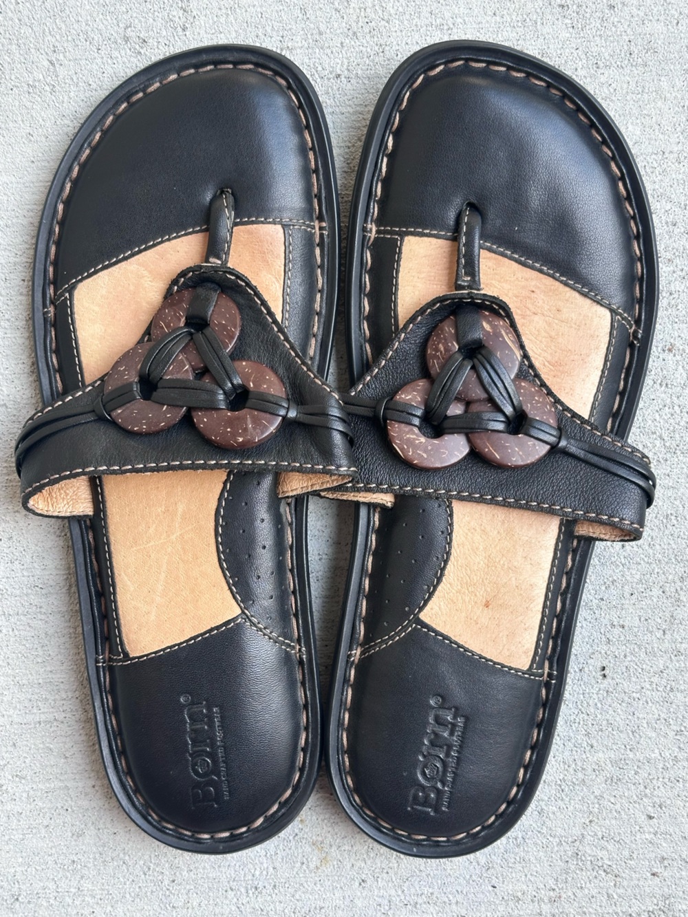 Born Inlet Black Leather Thong Sandal Flip Flop ECU Size 8 (S2)